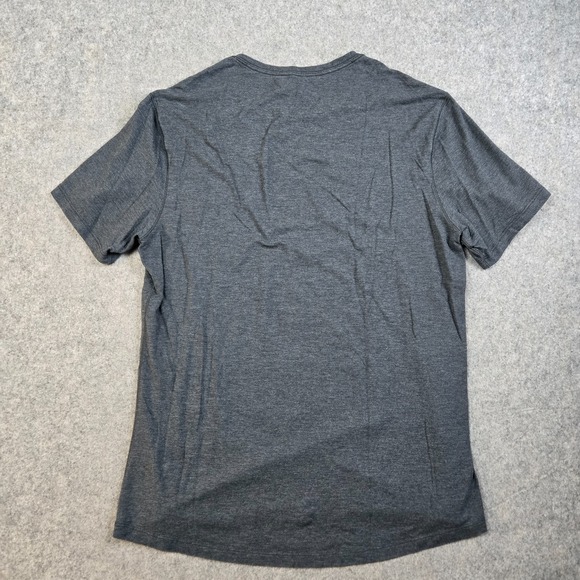 Lululemon T-Shirt Mens Large Gray Heather Short Sleeve Athletic Essential Casual - Picture 3 of 7